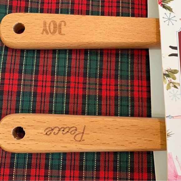 The Bakeshop 2 Piece Spatula Set Peace & Joy Christmas Nutcracker Ballet NEW - Picture 3 of 3